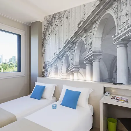 酒店 米兰赛尼斯加里波第酒店 3*