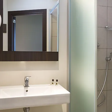 米兰赛尼斯加里波第酒店 米兰