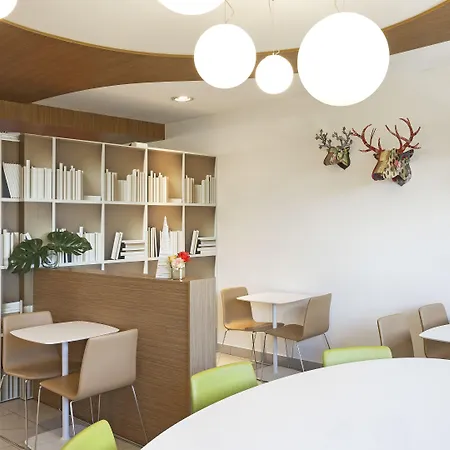 米兰赛尼斯加里波第酒店 3*