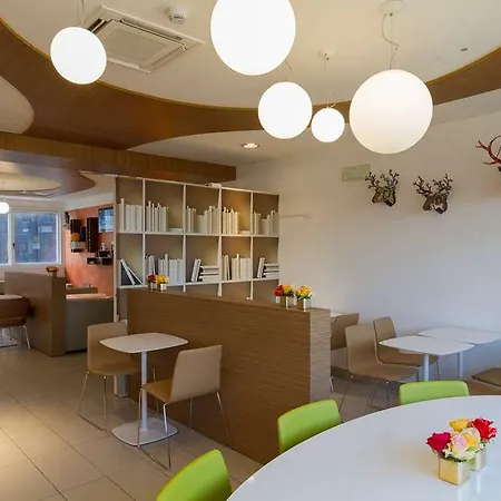 米兰赛尼斯加里波第酒店 酒店 3*