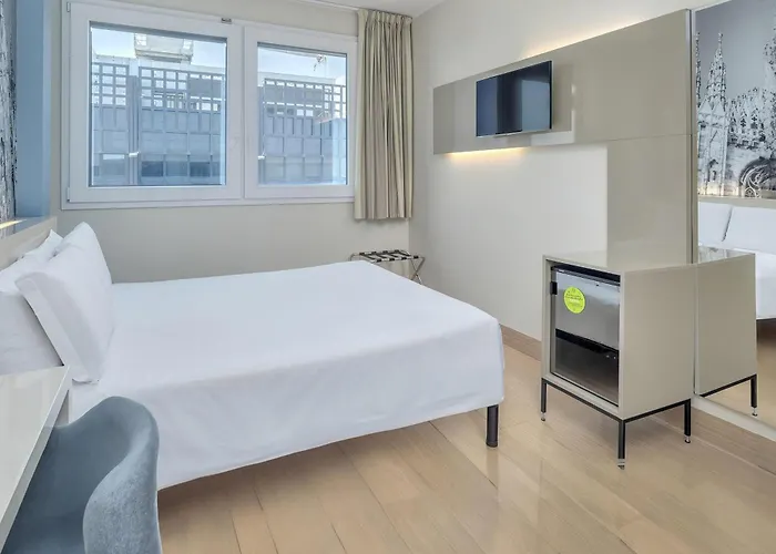 Szálloda Cenisio Garibaldi 3*