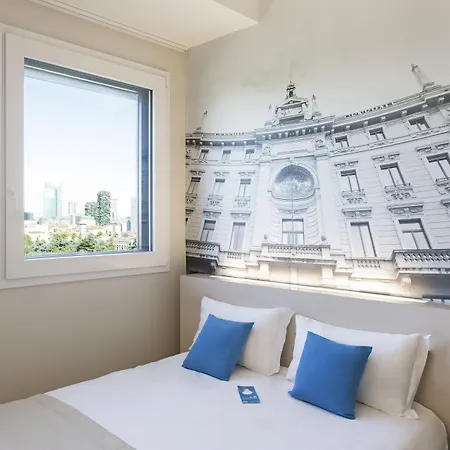 米兰赛尼斯加里波第酒店 3*