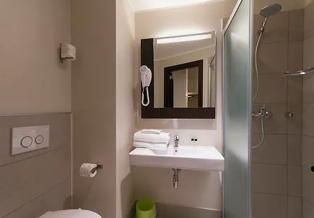 米兰赛尼斯加里波第酒店 酒店 3*